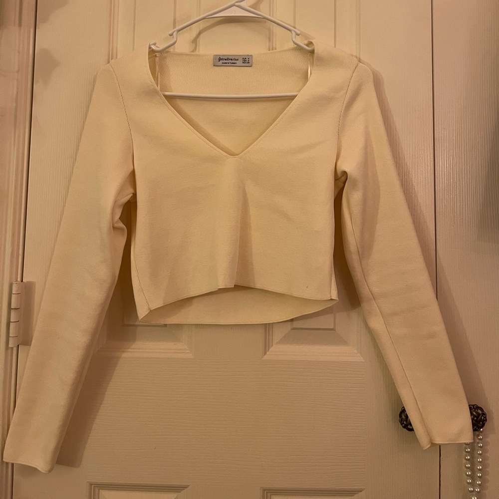 cream long sleeve crop top